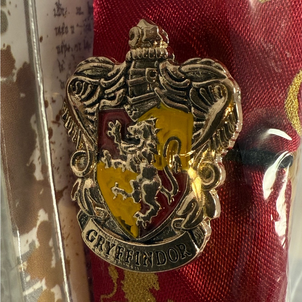 Harry Potter Red Headband house of Gryffindor - Picture 3 of 5